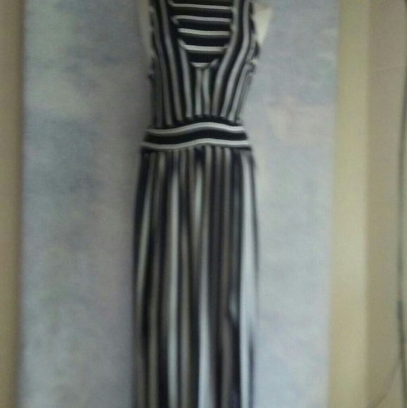 Black and white dress - Picture 1 of 2